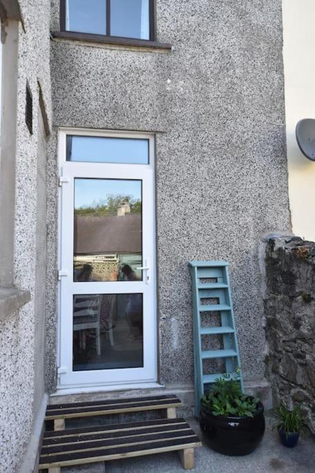 Perfect For Snowdon. Groups, Families+dogs Welcome Holiday home Llanberis