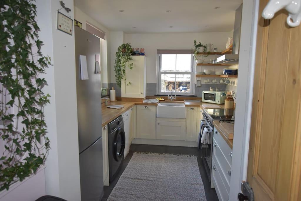 Perfect For Snowdon. Groups, Families+dogs Welcome Llanberis