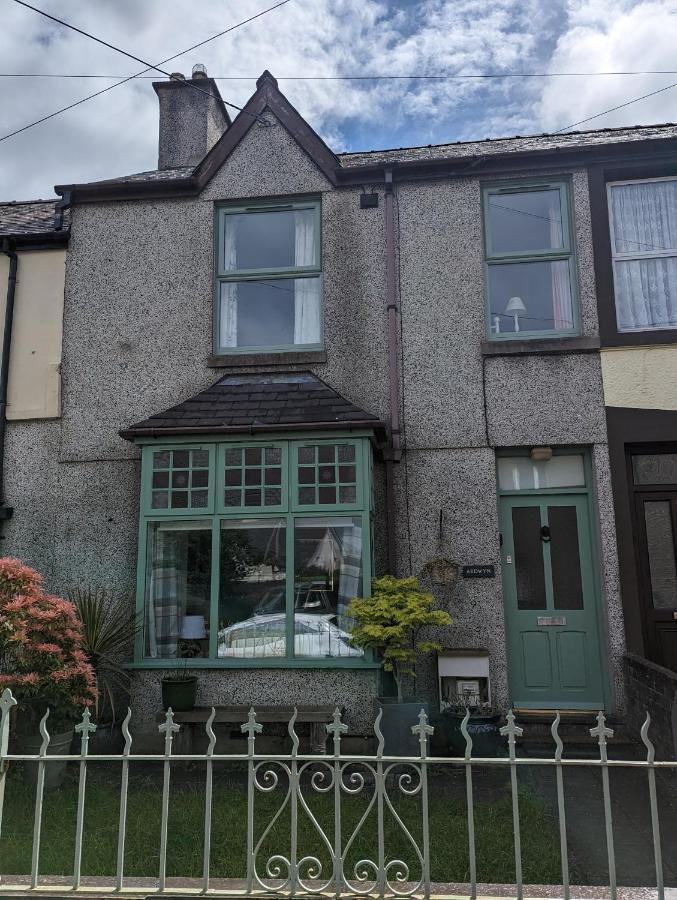 Holiday home Perfect For Snowdon. Groups, Families+dogs Welcome Llanberis